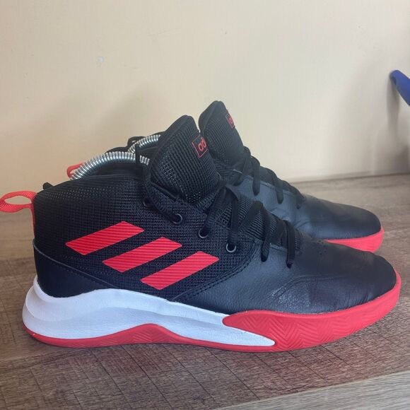 Big Kid's adidas size 6.5 Own The Game Wide 'Active Red shoes - Picture 1 of 7